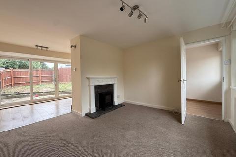 3 bedroom end of terrace house for sale, Avon Drive, Kings Heath, Northampton NN5