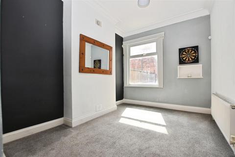 3 bedroom terraced house for sale, Lonsdale Street, Hull
