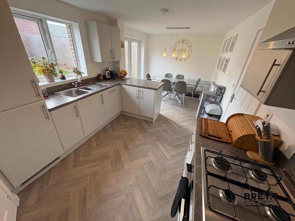 Kitchen/Breakfast Room
