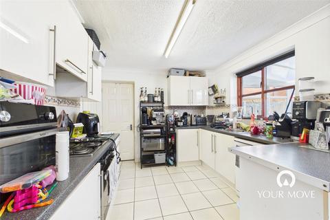 33 Chaukers Crescent, Lowestoft, NR33 8UL