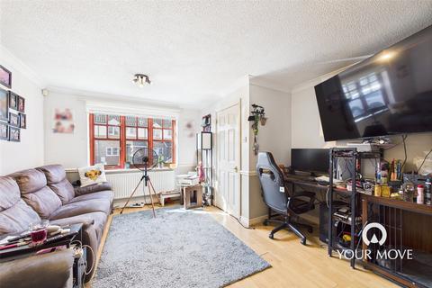 33 Chaukers Crescent, Lowestoft, NR33 8UL