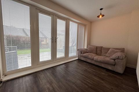 3 bedroom terraced house to rent, BAKESTONES AVENUE, Oldham OL3