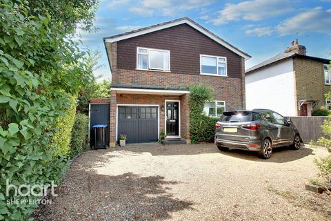 3 bedroom detached house for sale, Bridge Road, Chertsey