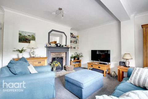 3 bedroom detached house for sale, Bridge Road, Chertsey