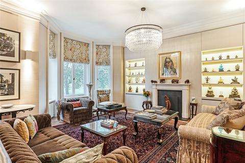4 bedroom apartment for sale, Burton Court, Franklins Row, London, SW3