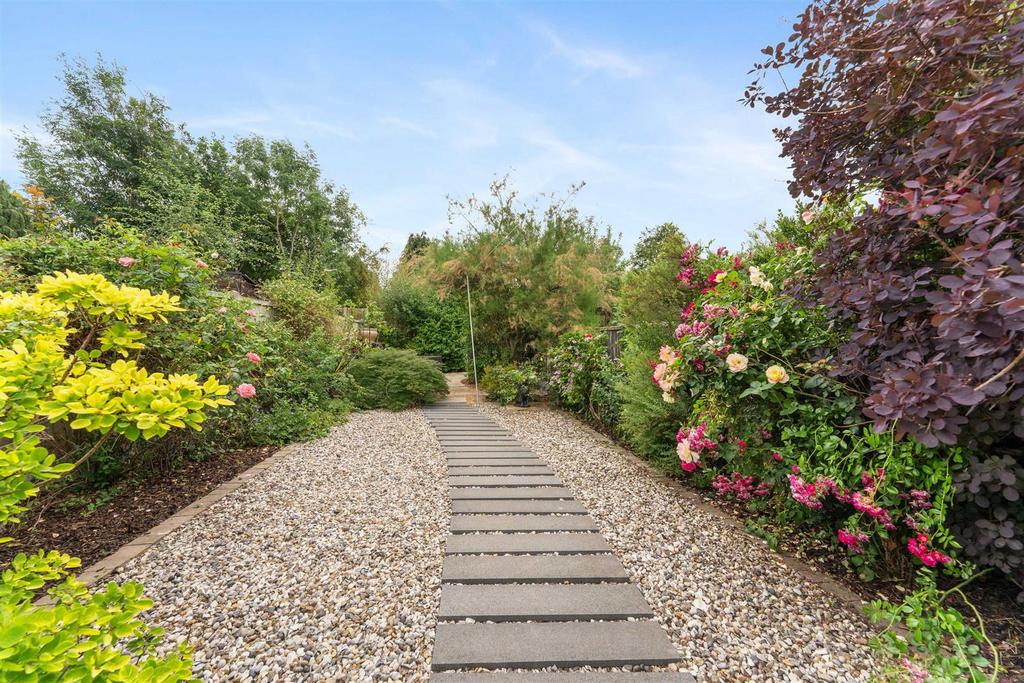 22 Langley Rise, Solihull, B92 9 DN 09696.jpg