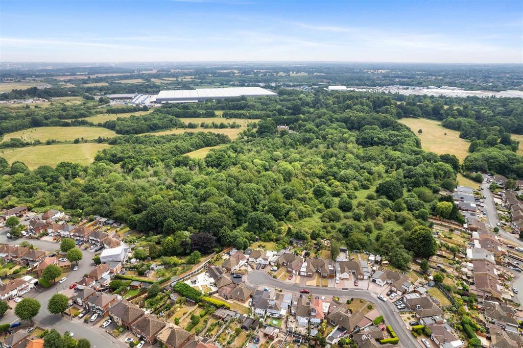 22 Langley Rise, Solihull, B92 9 DN 0011.jpg