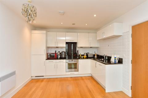 2 bedroom flat for sale, The Wharf, Chatham ME4
