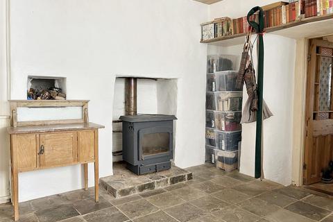 2 bedroom terraced house for sale, Fore Street, Tregony