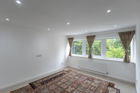 137 Beach Road, Hartford, Northwich, CW8 3AD