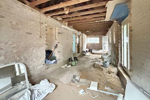3 bedroom detached house for sale, 90 Bucknalls Lane, Watford, Hertfordshire, WD25 9NH