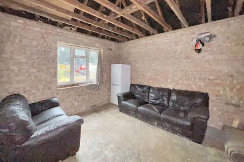 3 bedroom detached house for sale, 90 Bucknalls Lane, Watford, Hertfordshire, WD25 9NH