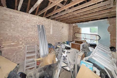 3 bedroom detached house for sale, 90 Bucknalls Lane, Watford, Hertfordshire, WD25 9NH