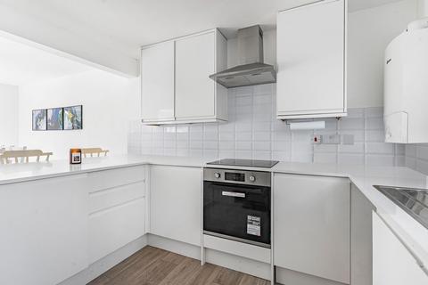 19, Eaton Court Regency Walk, Croydon, CR0 7US