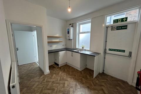 3 bedroom terraced house for sale, Chapel Street, Leigh