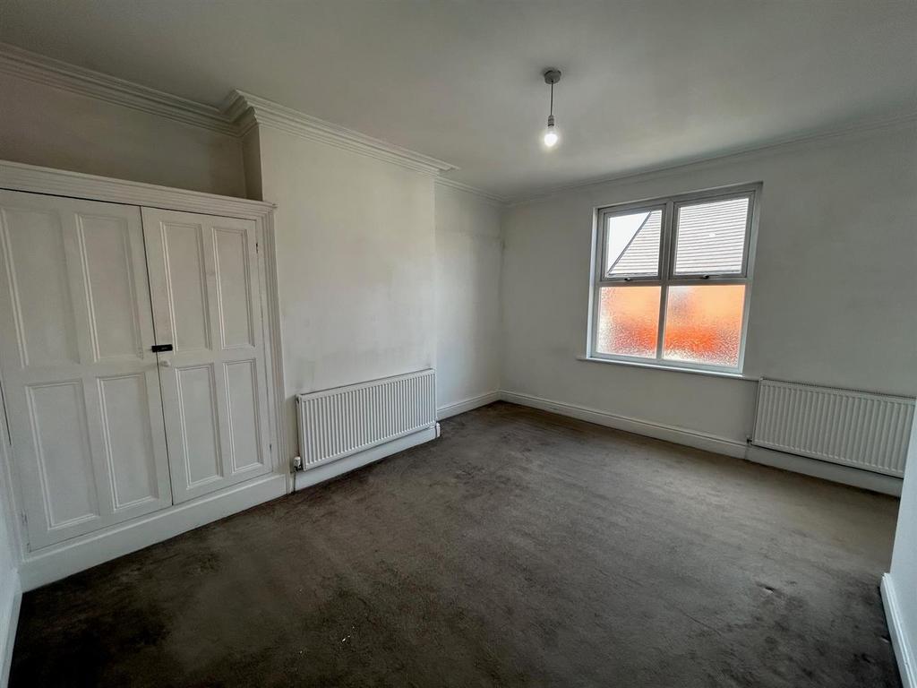 Bedroom1 (2).jpg