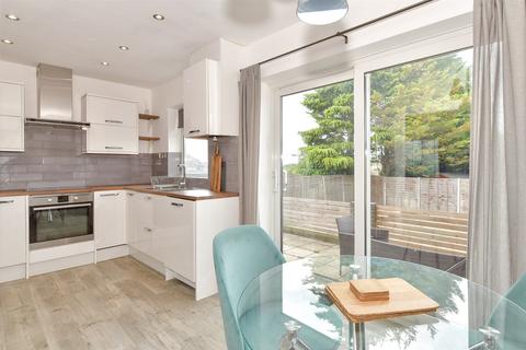 2 bedroom semi-detached house for sale, Barberry Avenue, Chatham ME5
