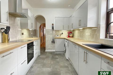 76 Church Road, Bradmore, Wolverhampton, WV3 7ER