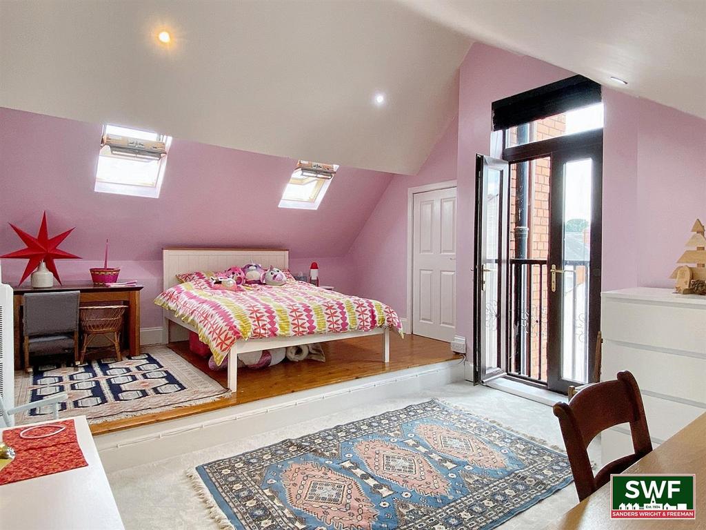 Bedroom1.1.jpg