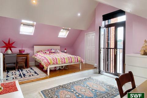 76 Church Road, Bradmore, Wolverhampton, WV3 7ER