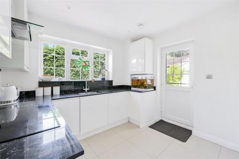 4 bedroom detached house for sale, Margery Lane, Lower Kingswood, Tadworth
