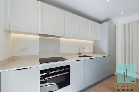 Studio to rent, Seagull Lane, London E16