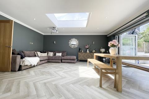 undefined, Chesswood Road, Worthing, BN11