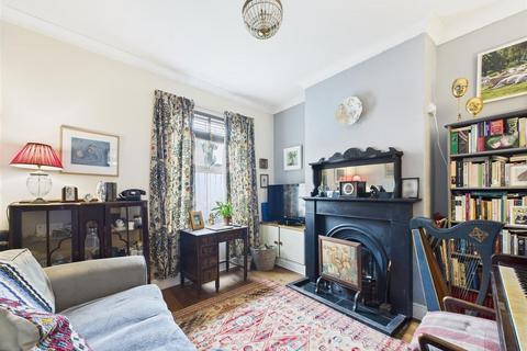 3 bedroom terraced house for sale, 12 Potter Hill, Pickering, YO18 8AA