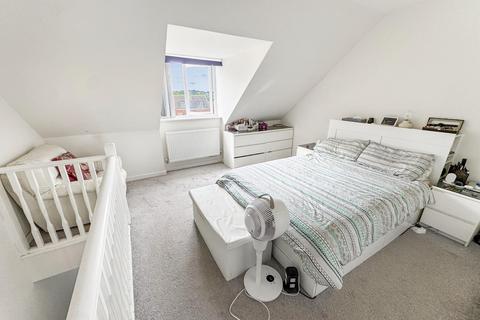 27 Blencarn Crescent, Seacroft, Leeds, LS14 6WT