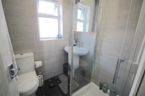 15 Geraldine Road, Yardley Wood, Birmingham, B25 8BE