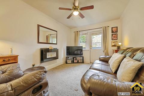 1 bedroom flat for sale, Pickhill Mews, Uppermill, Saddleworth, OL3