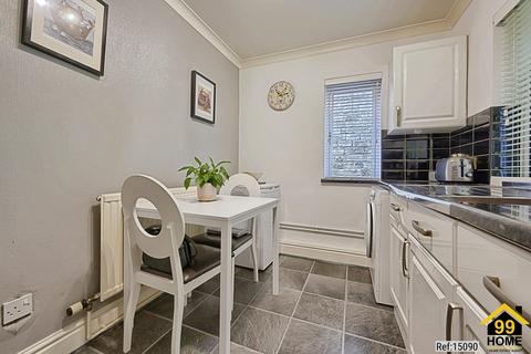 17 Pickhill Mews, Uppermill, Oldham, OL3 6LY