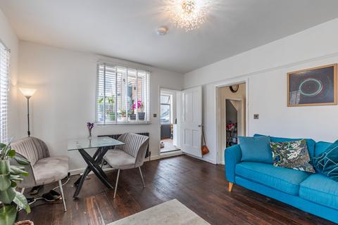 2 bedroom end of terrace house for sale, Beautifully Presented, Recently Modernised Home in Southrepps