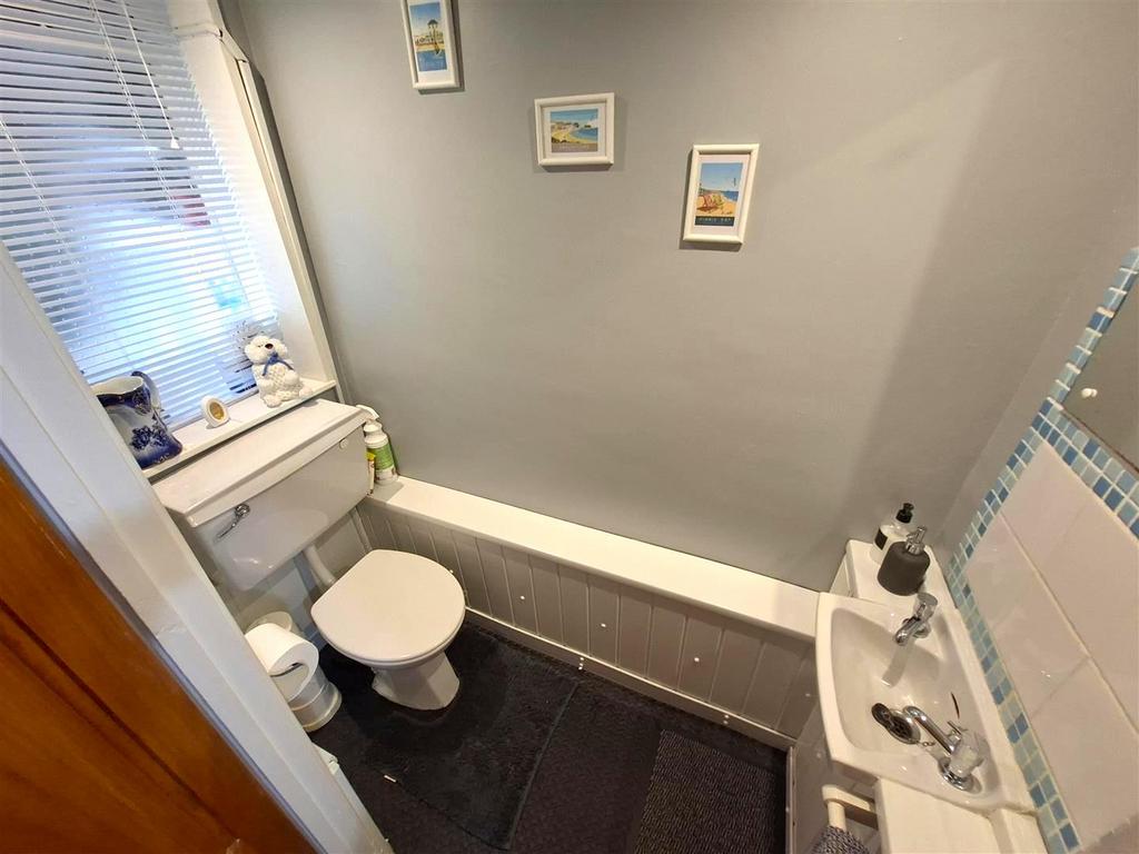 WC/Cloakroom