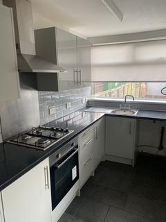 2 bedroom terraced house to rent, Macaulay Street, Grimsby DN31
