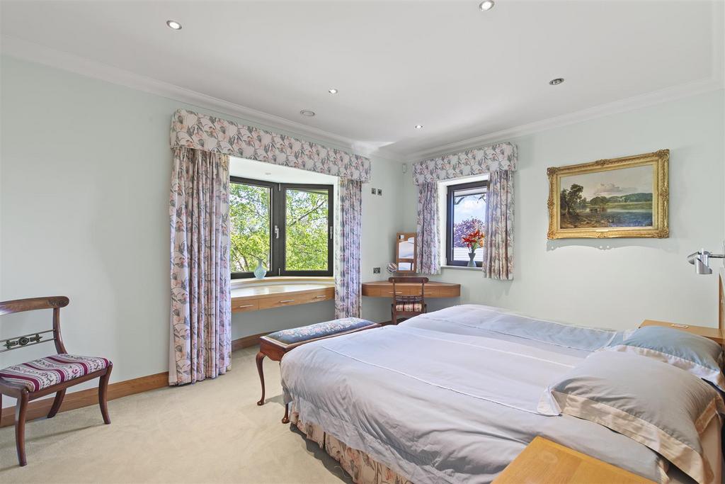 Bed 1.jpg