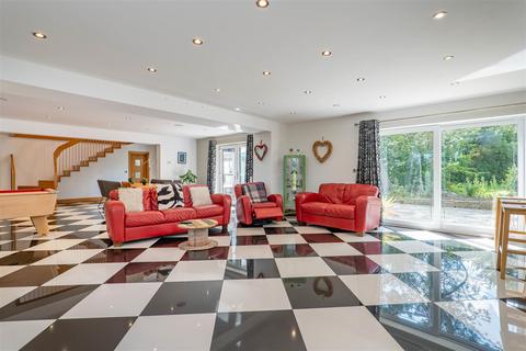 undefined, Marsh Lane, Preston PR4