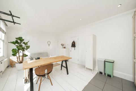 1 bedroom flat for sale, Tollington Way, London N7