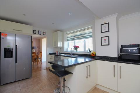 4 bedroom semi-detached house for sale, Chilvers Bank, Baldock, SG7