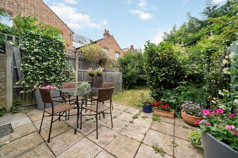 2 Eridge Road, London, W4 1BH