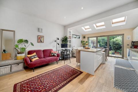 2 Eridge Road, London, W4 1BH