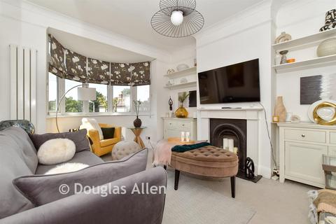 undefined, Compton Avenue, Romford RM2