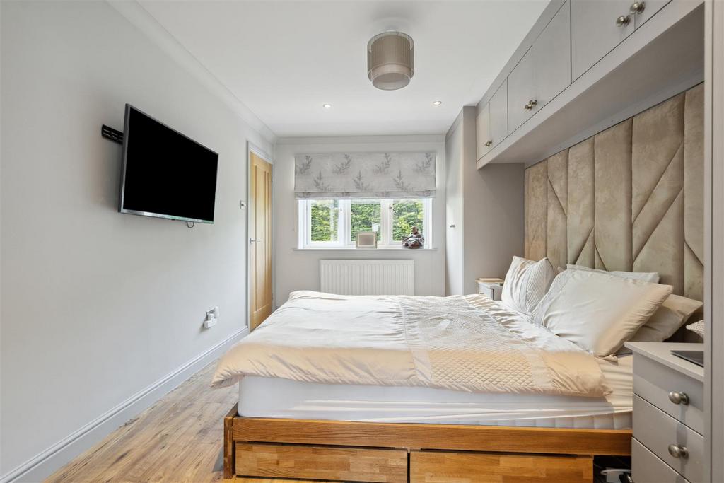 20 Oakley Wood Drive 34.jpg