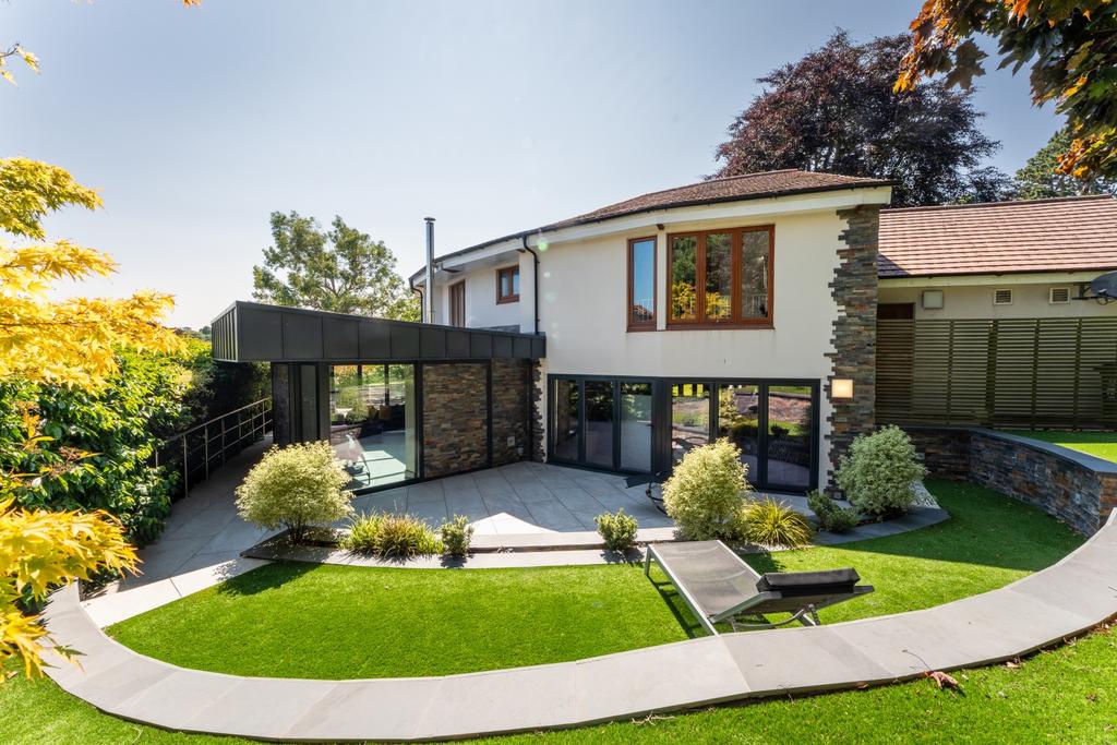 Sunny Garden
