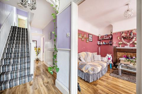 110 County Road, Swindon, SN1 2EP