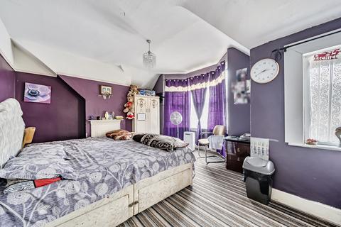 110 County Road, Swindon, SN1 2EP