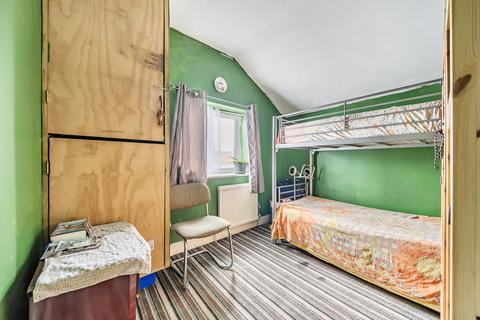 110 County Road, Swindon, SN1 2EP