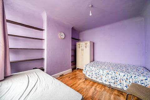 110 County Road, Swindon, SN1 2EP