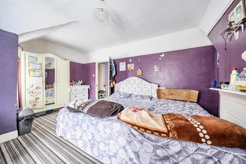 110 County Road, Swindon, SN1 2EP