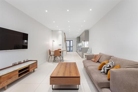 2 bedroom mews for sale, Rose Joan Mews, West Hampstead NW6